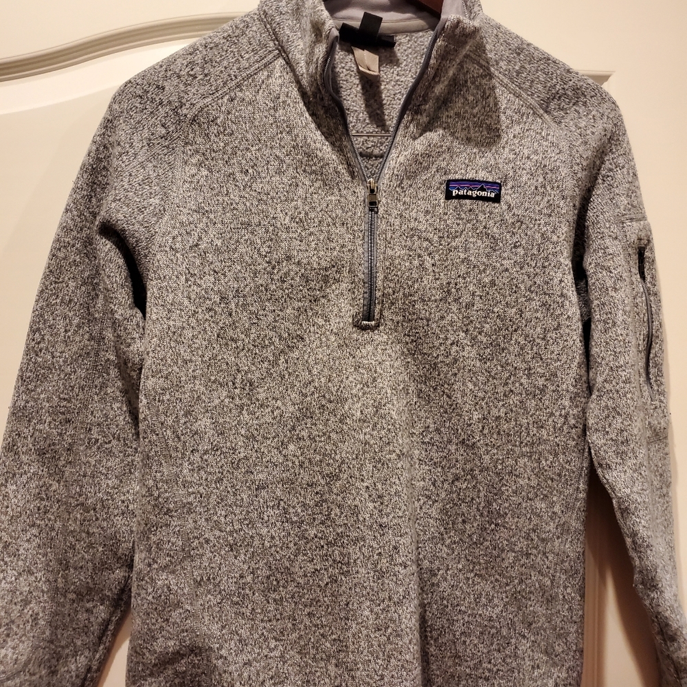 Patagonia pullover size medium